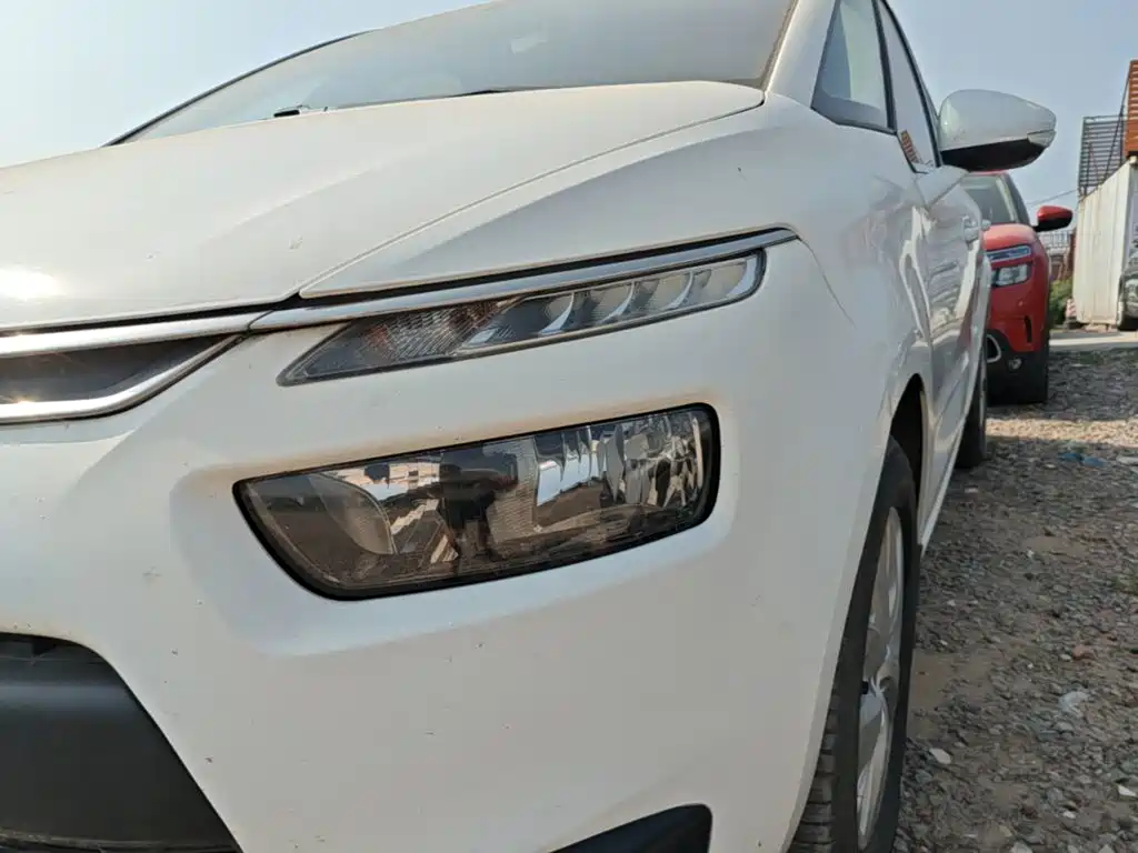 Citroen C4 Picasso — миниатюра 24
