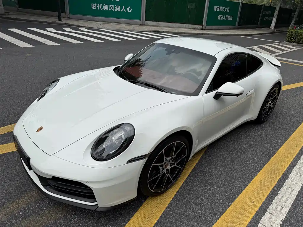 Porsche 911 2025