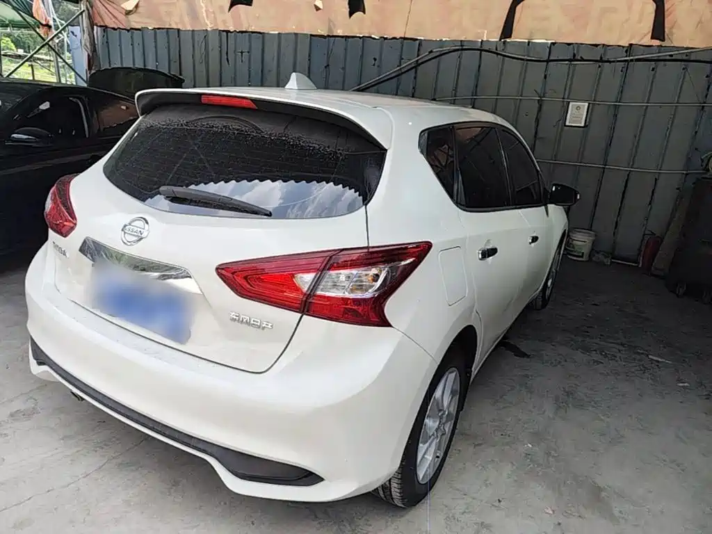 Nissan Tiida — миниатюра 7