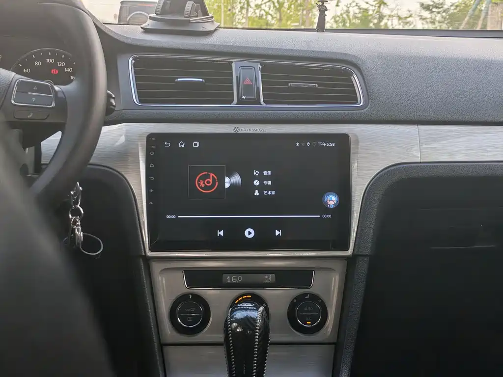 Volkswagen Lavida — миниатюра 9