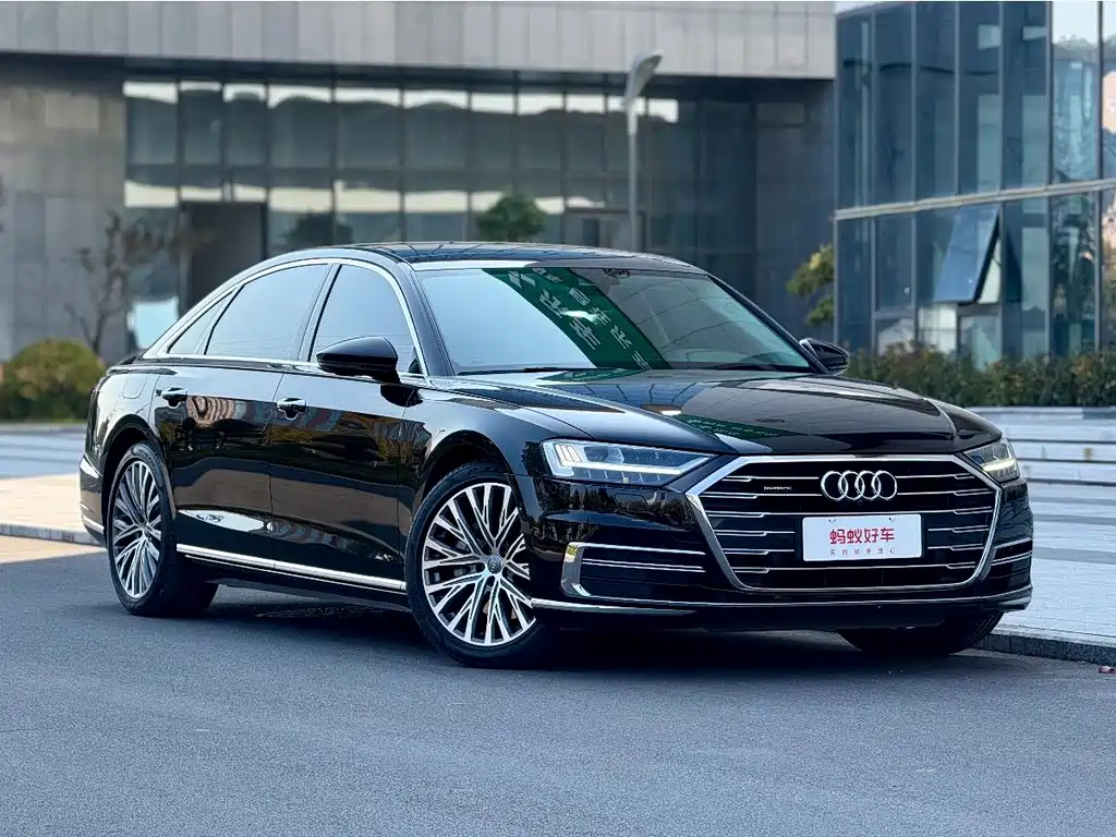 AUDI A8