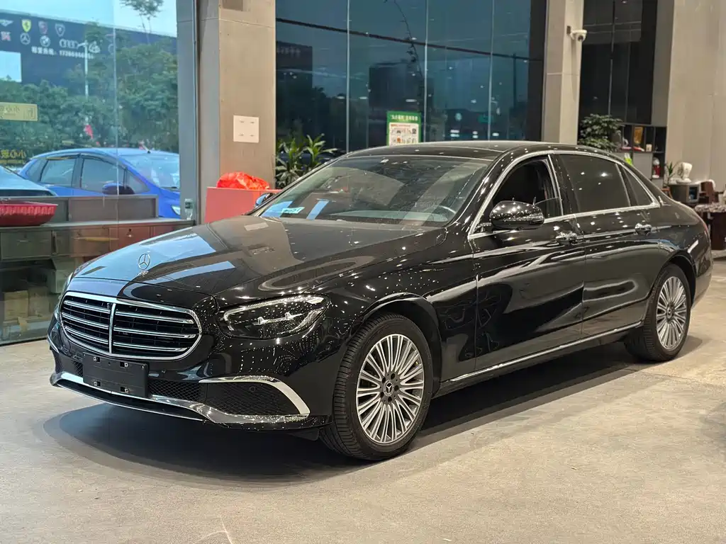 Mercedes-Benz E-Class 2022