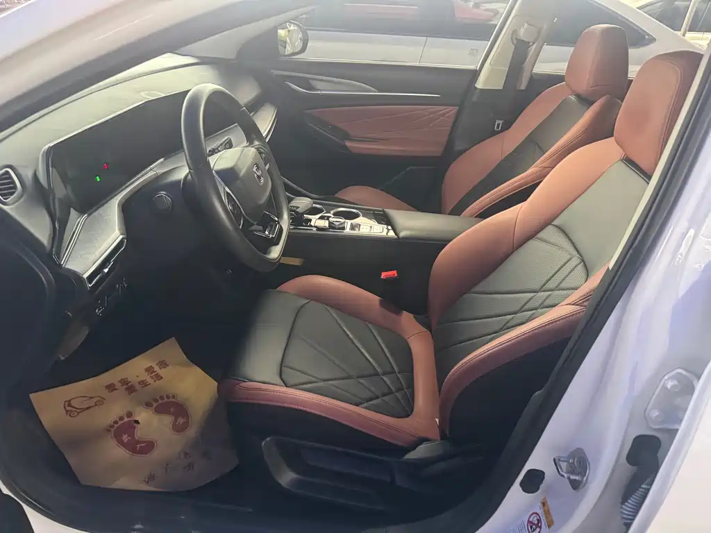 Changan Eado — миниатюра 4