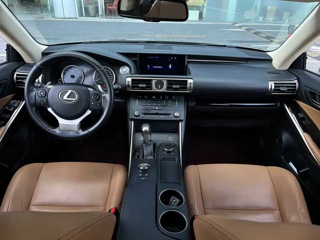 Lexus IS — миниатюра 15