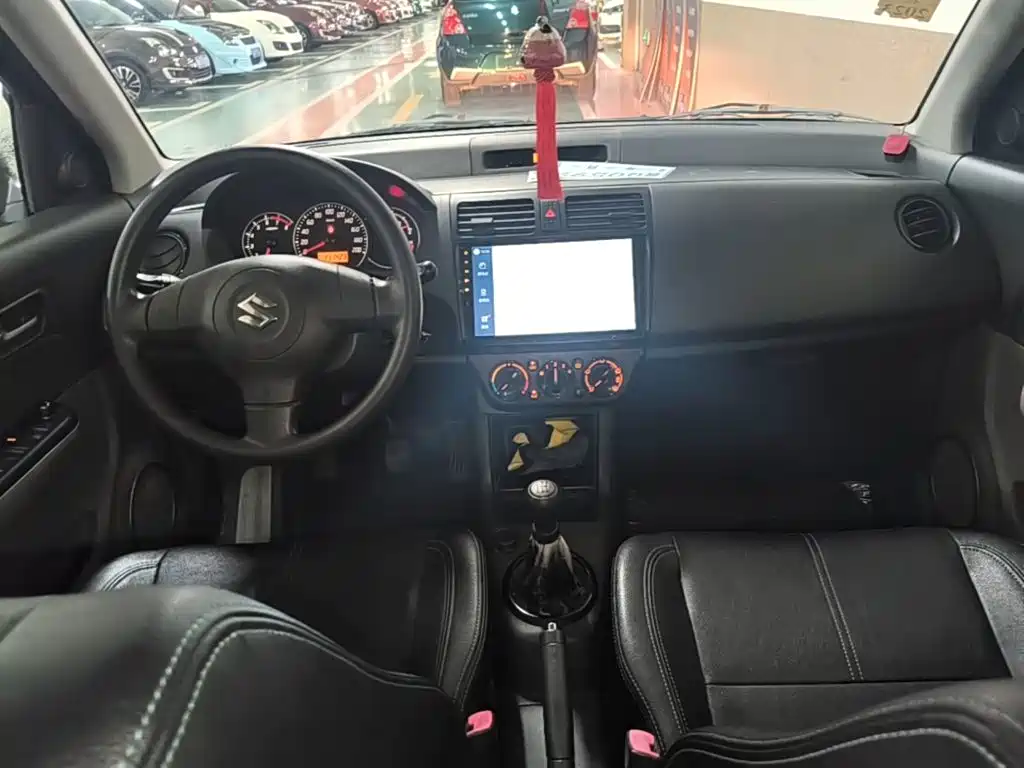 Suzuki Swift — миниатюра 10