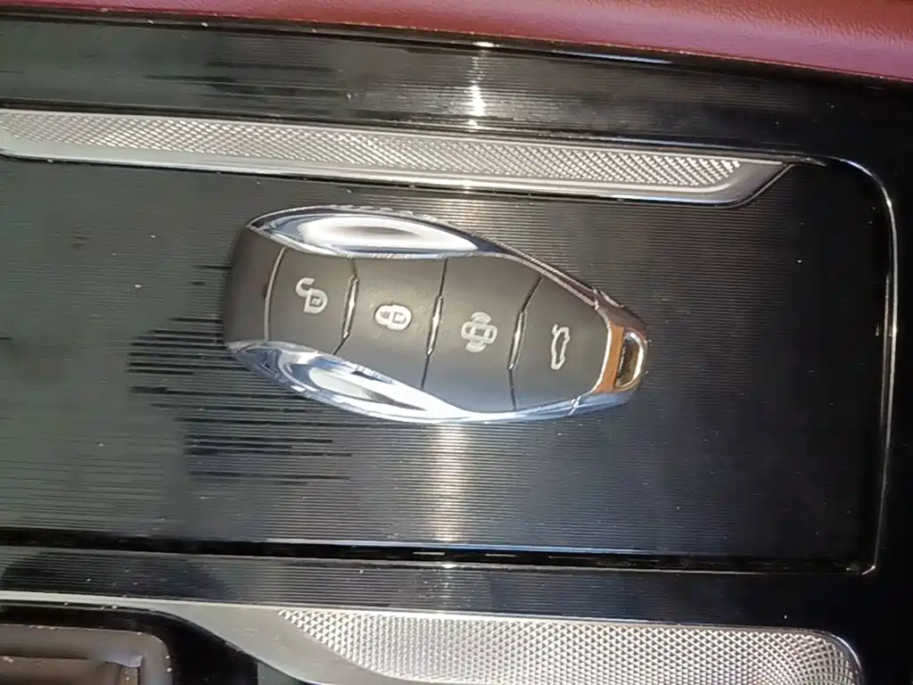Hongqi Hongqi H5 PHEV — миниатюра 9