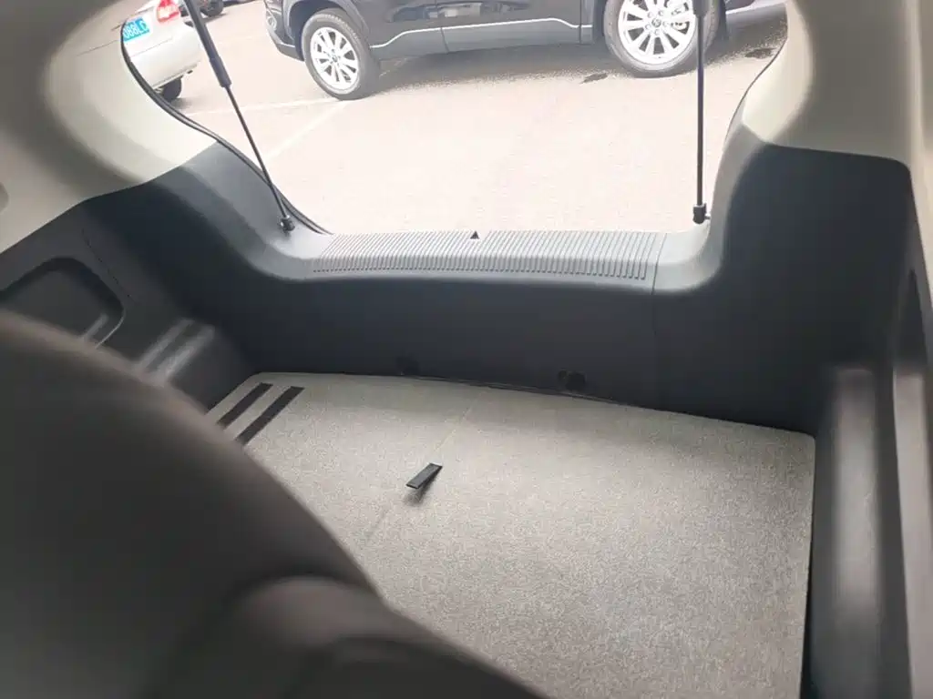 Roewe Clever — миниатюра 22