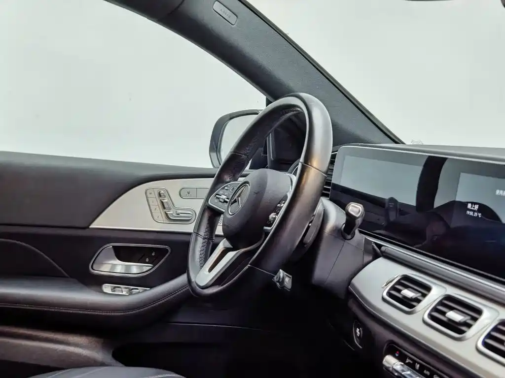 Mercedes-Benz GLE Coupe — миниатюра 22