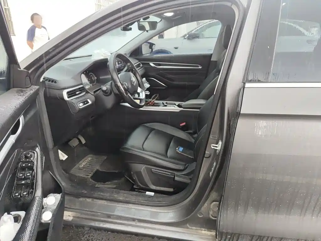Geely Emgrand — миниатюра 13