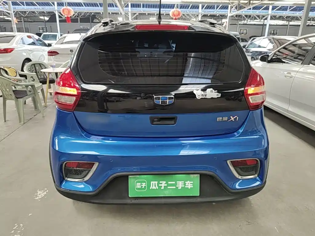 Geely Vision X1 — миниатюра 6