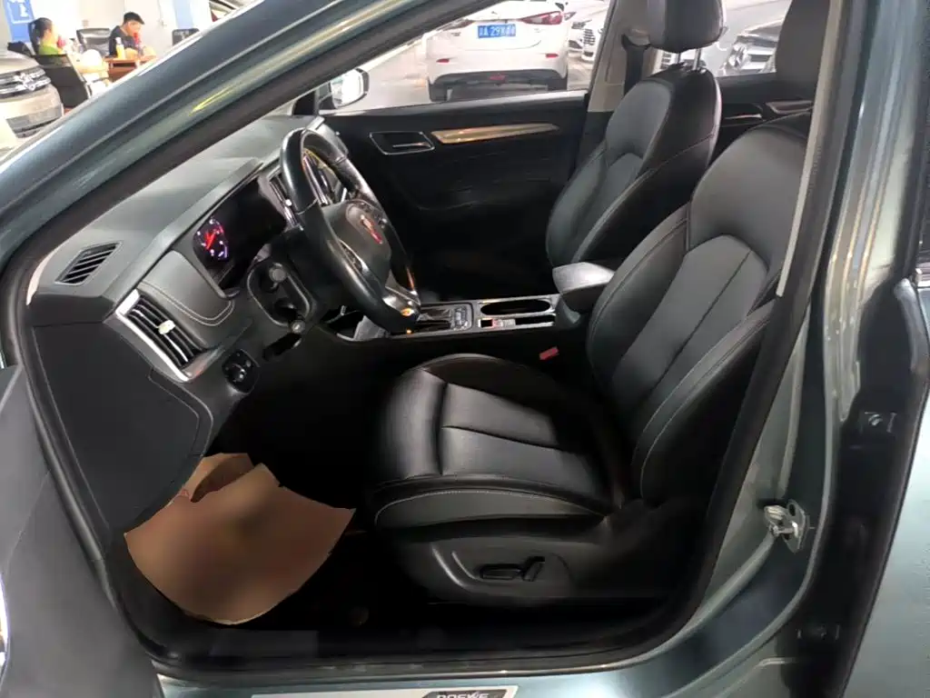 Roewe i6 Classic — миниатюра 15