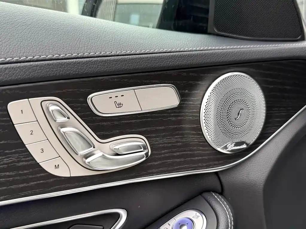 Mercedes-Benz C-Class — миниатюра 8