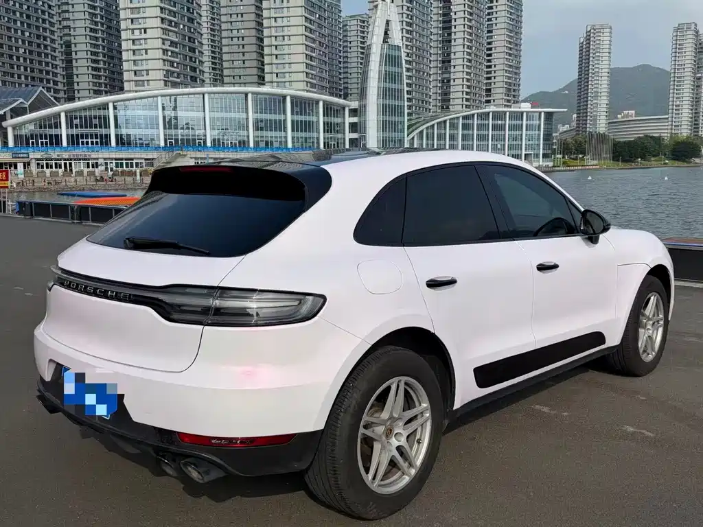 Porsche Macan — миниатюра 7