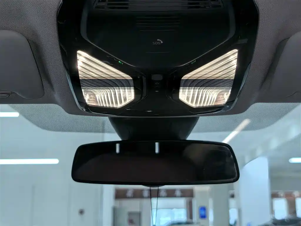 BMW i3 2022 eDrive 35 L