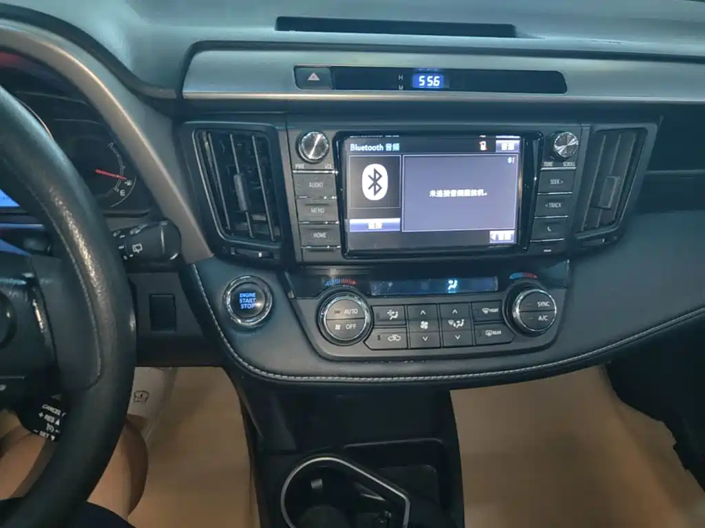 Toyota RAV4 — миниатюра 13