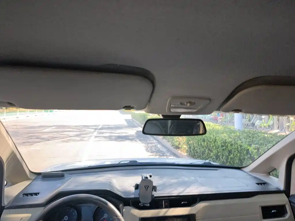 Wuling Hongguang PLUS — миниатюра 14
