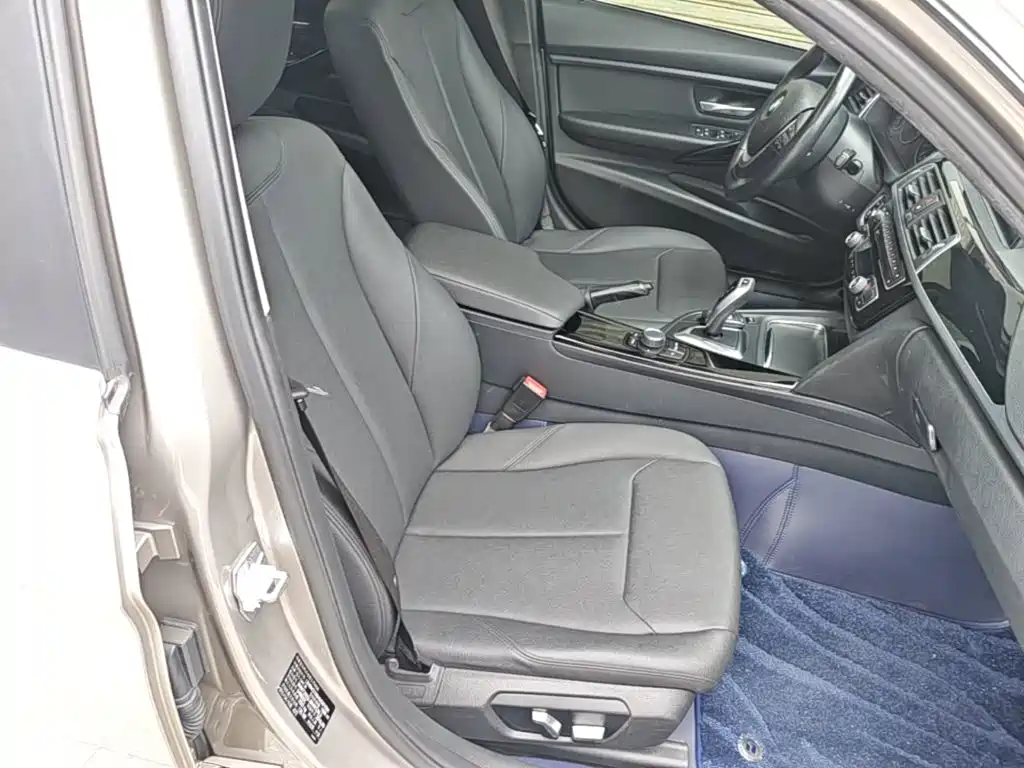 BMW 3 Series — миниатюра 25