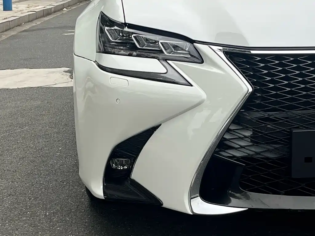 Lexus GS — миниатюра 9