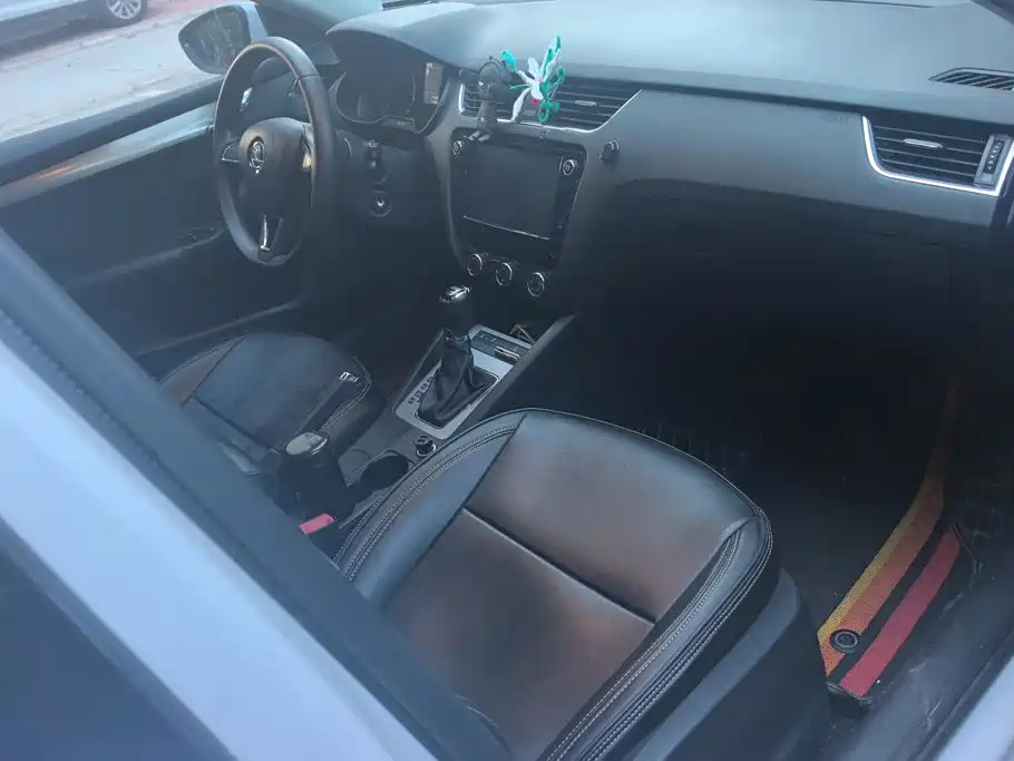 Skoda Octavia — миниатюра 8