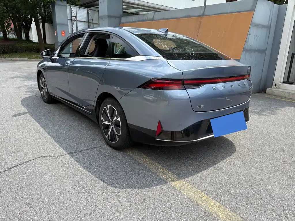 XPeng P5 — миниатюра 7