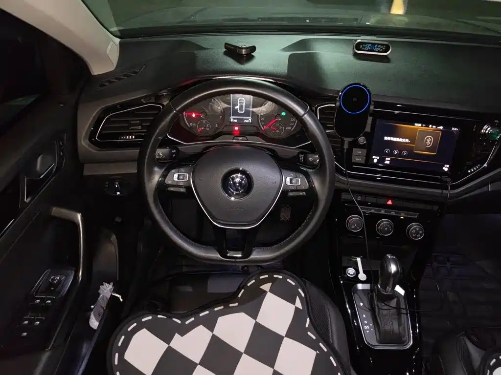 Volkswagen T-Roc — миниатюра 11