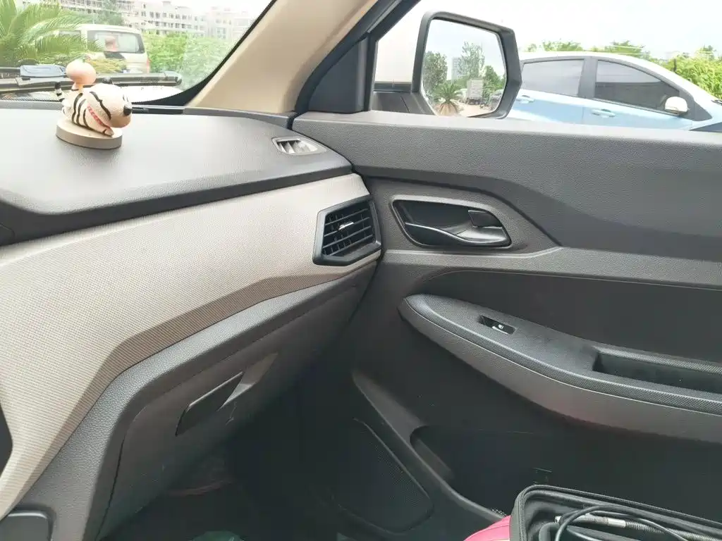 Wuling Hongguang — миниатюра 19