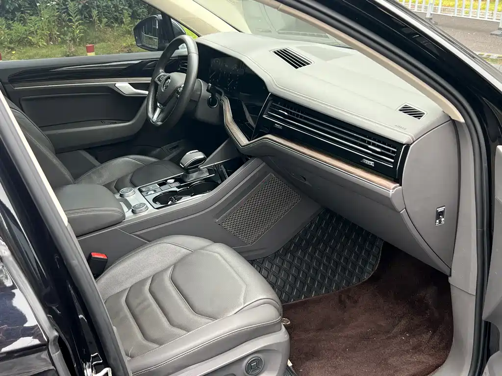 Volkswagen Touareg 2019 2.0TSI VI