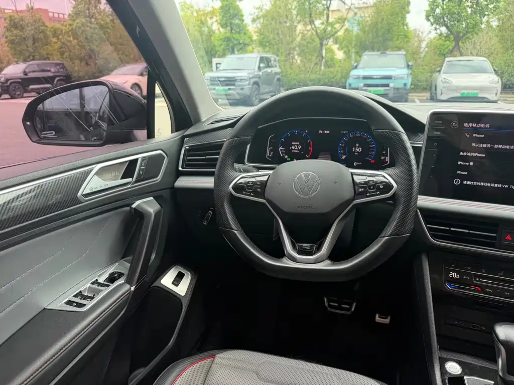 Volkswagen Tiguan L — миниатюра 12