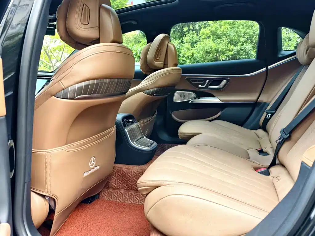 Mercedes-Benz E-Class — миниатюра 5