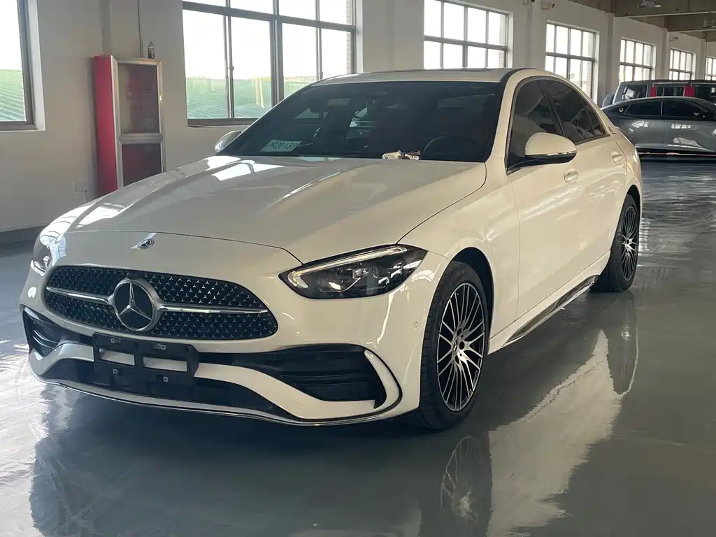 Mercedes-Benz C-Class 2024