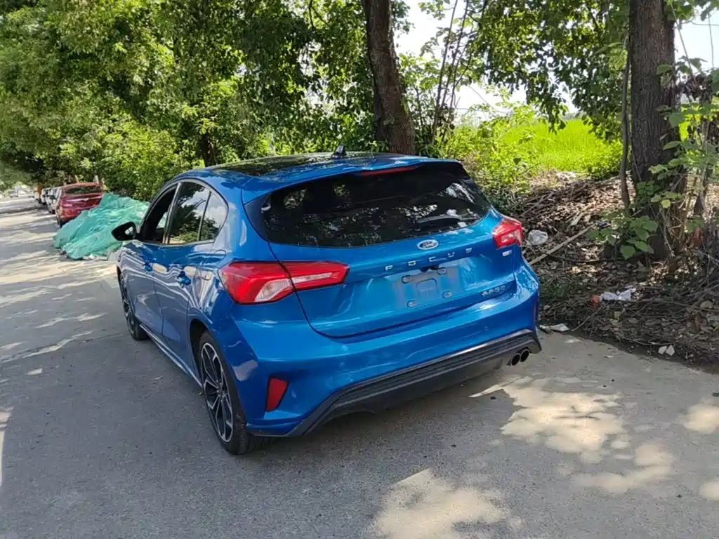 Ford Focus — миниатюра 5