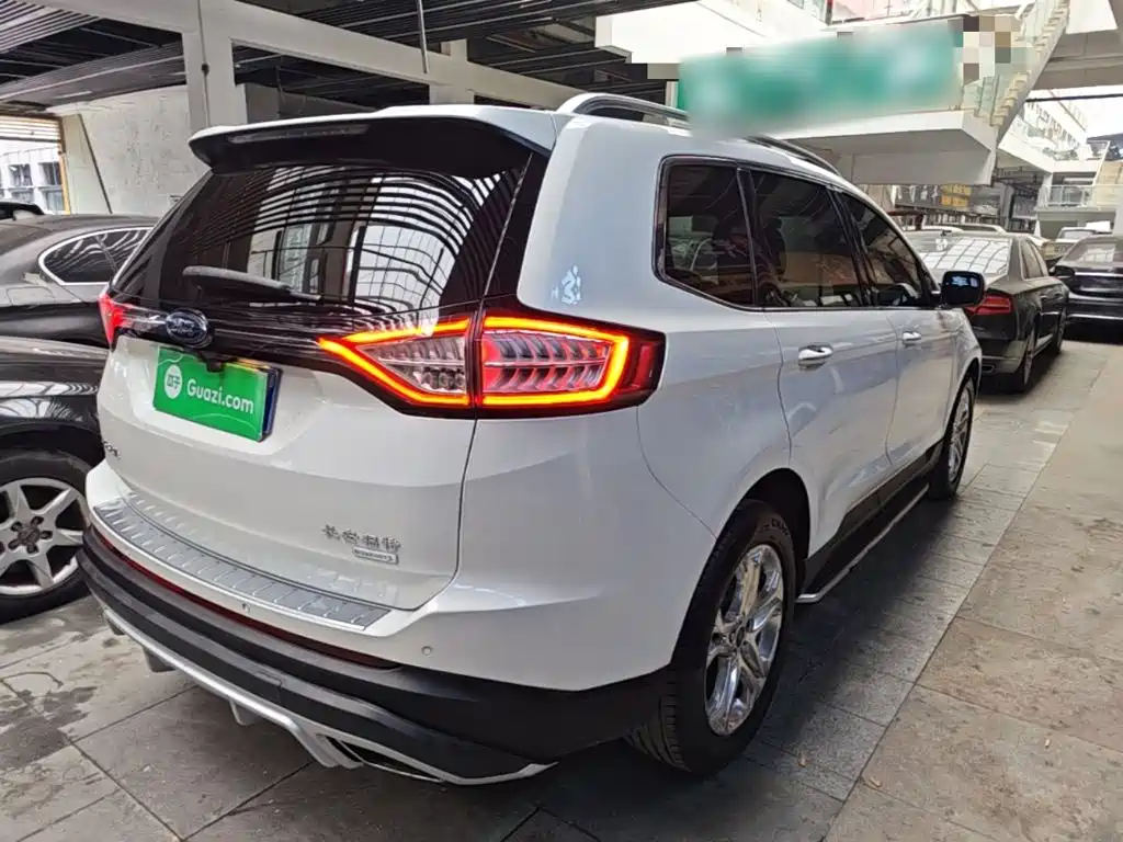 Ford Edge — миниатюра 7