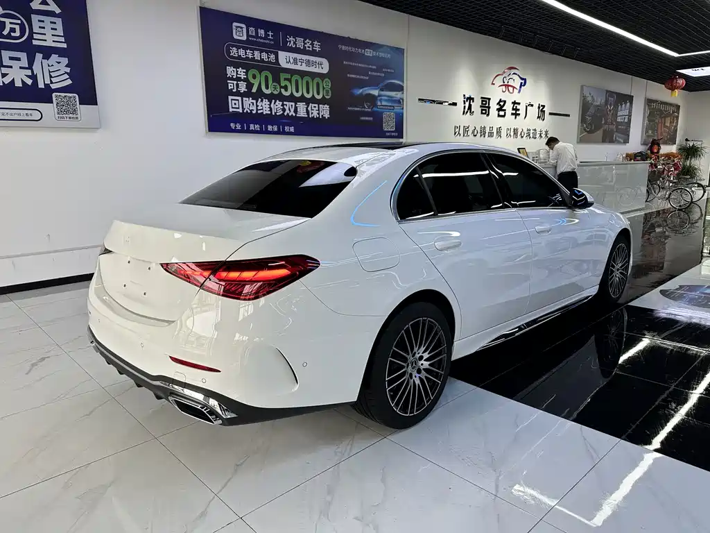 Mercedes-Benz C-Class — миниатюра 7