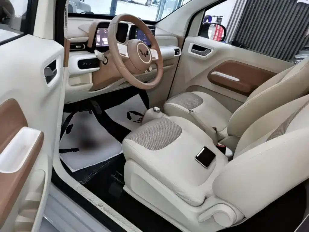 Wuling MINIEV — миниатюра 16