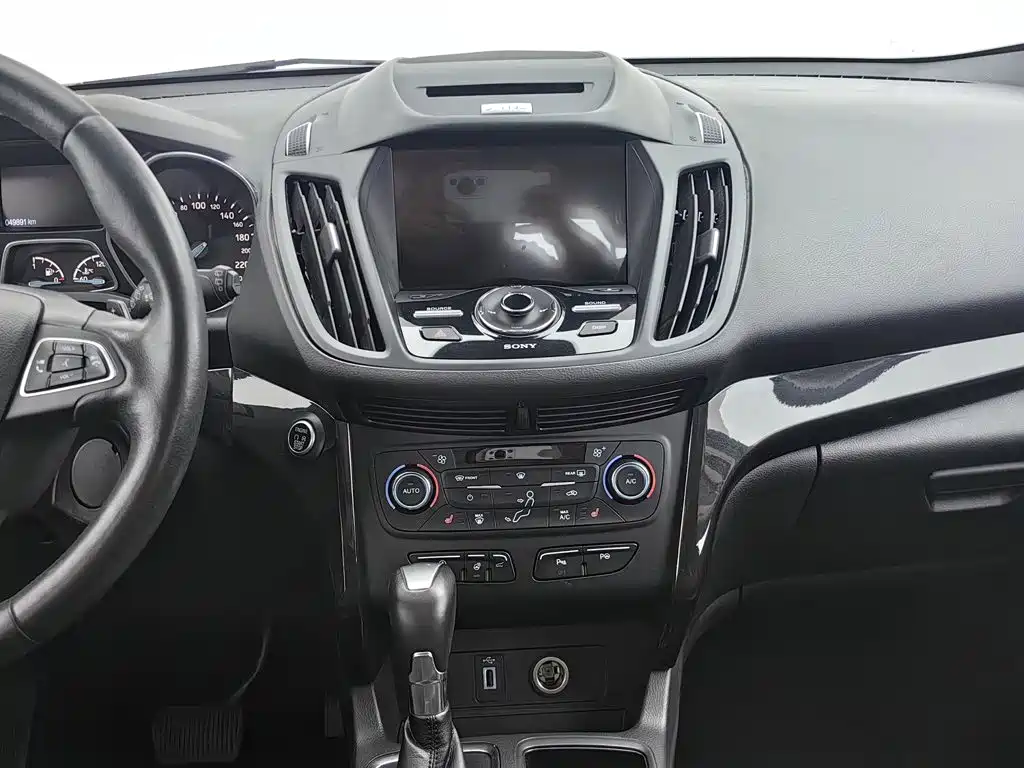 Ford Kuga — миниатюра 12
