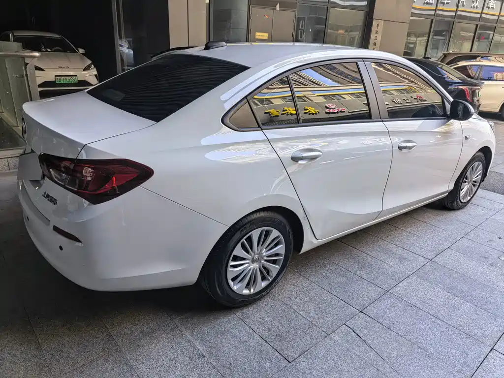 Buick Excelle — миниатюра 8