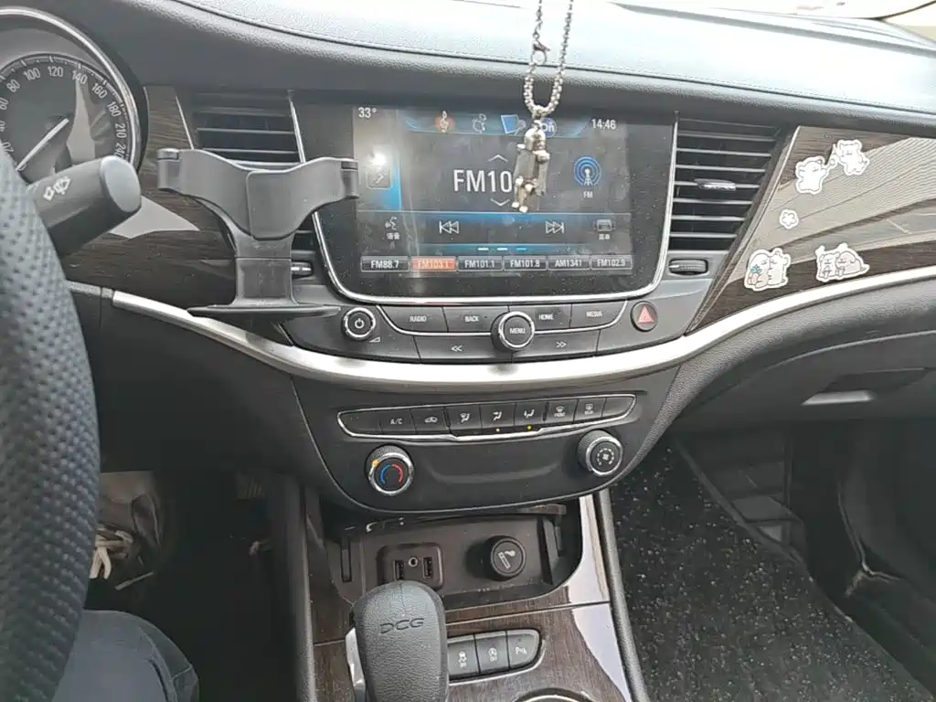 Buick Verano — миниатюра 13