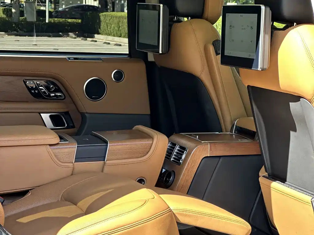Land Rover Range Rover — миниатюра 13