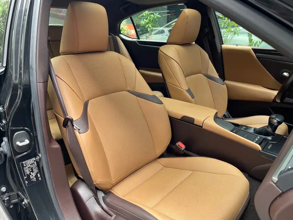 Lexus ES — миниатюра 13