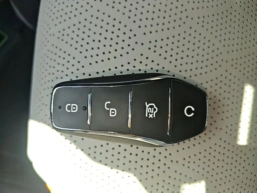 BYD Yuan Plus — миниатюра 9