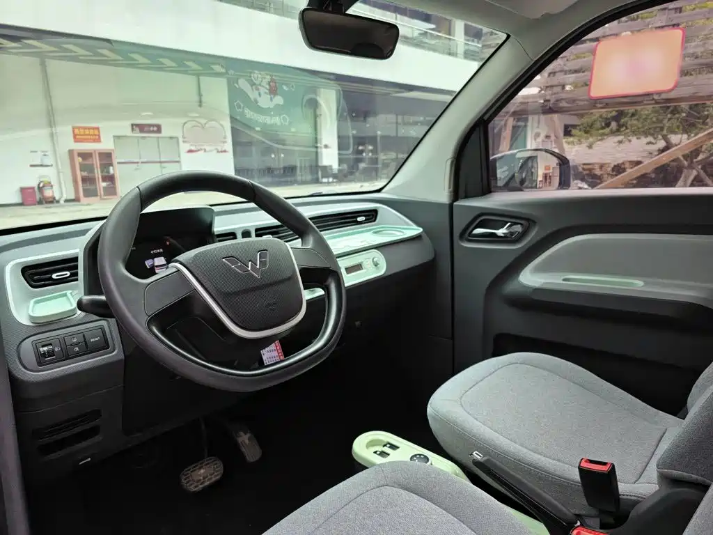 Wuling MINIEV — миниатюра 13