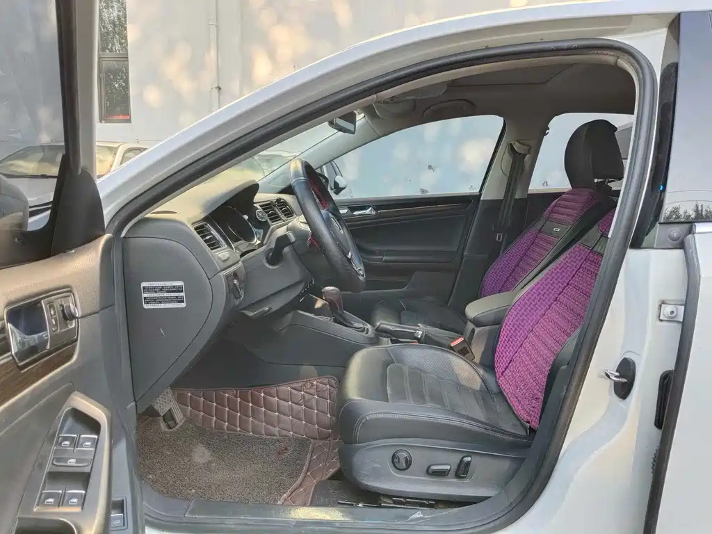 Volkswagen Sagitar — миниатюра 4