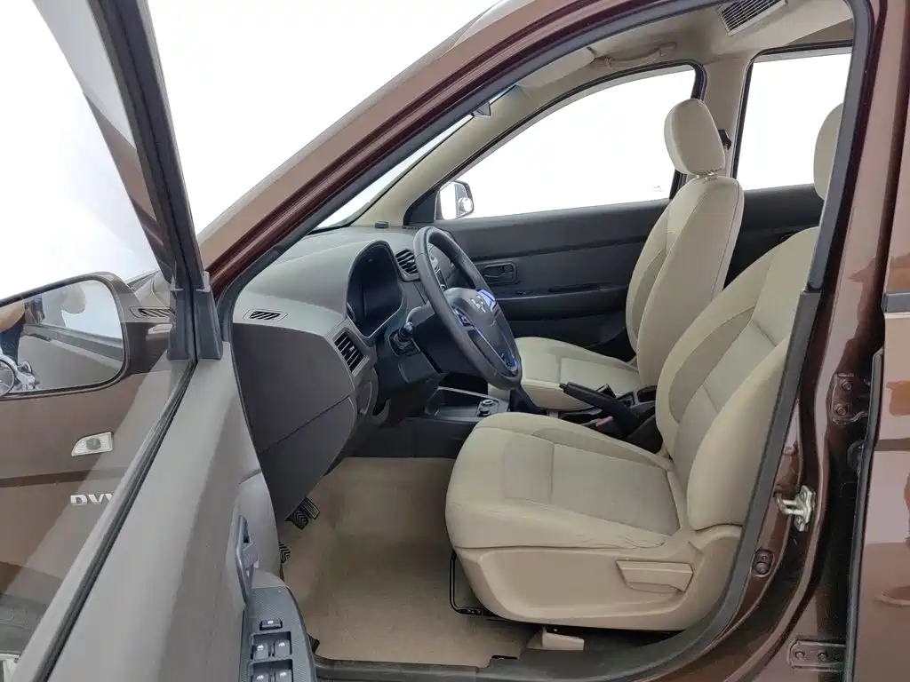 Wuling Hongguang — миниатюра 10
