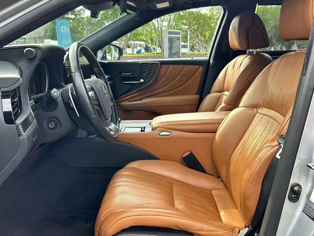 Lexus LS 2021 500h Executive