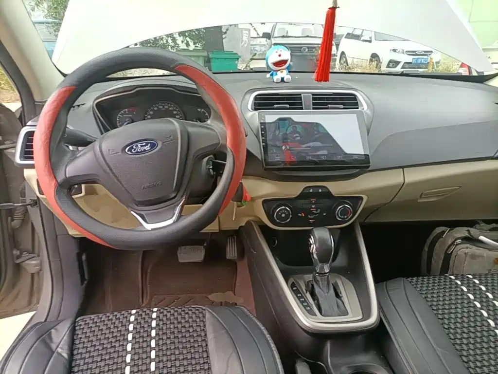Ford Escort — миниатюра 10