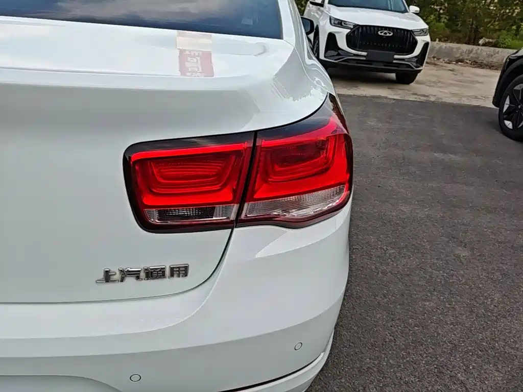 Chevrolet Malibu — миниатюра 8