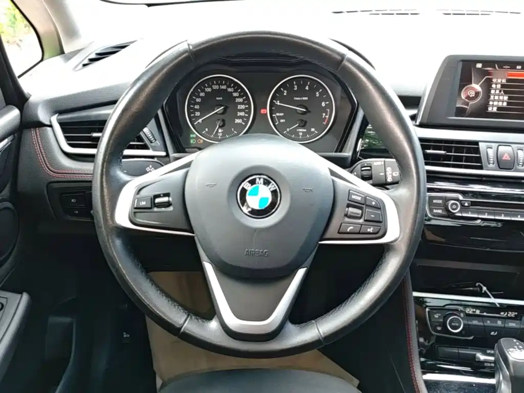 BMW 2 Series Gran Tourer — миниатюра 11