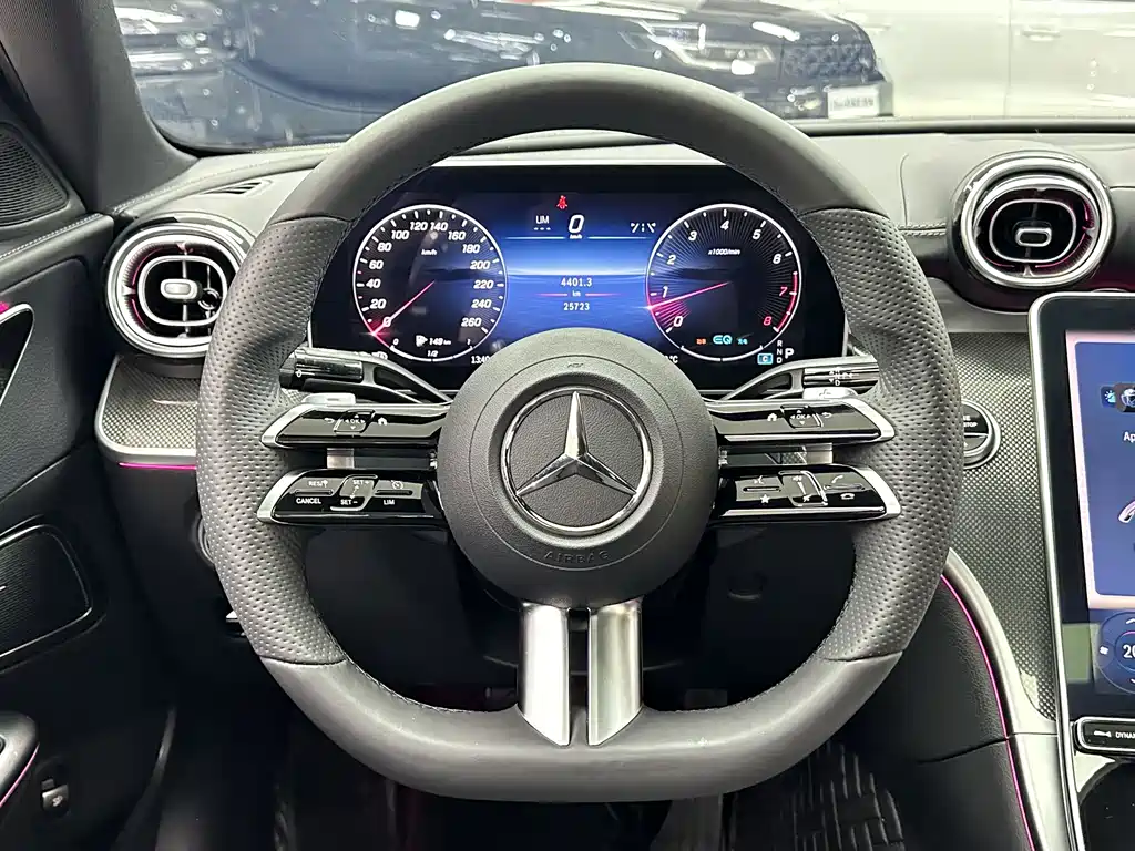 Mercedes-Benz C-Class — миниатюра 18