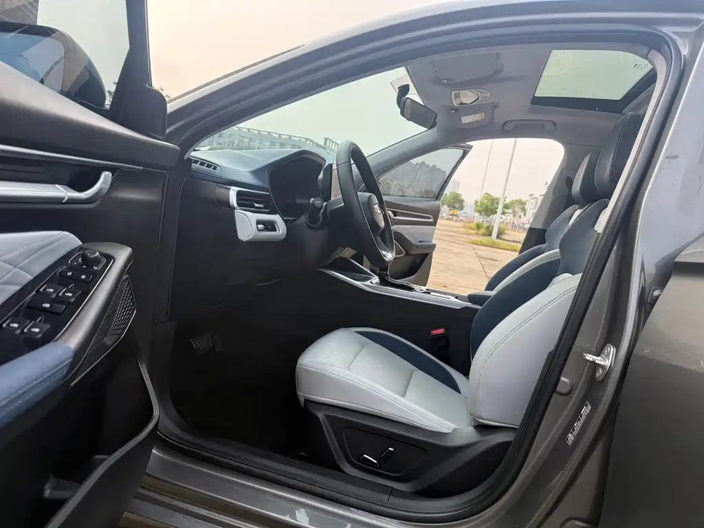 Geely Emgrand — миниатюра 16