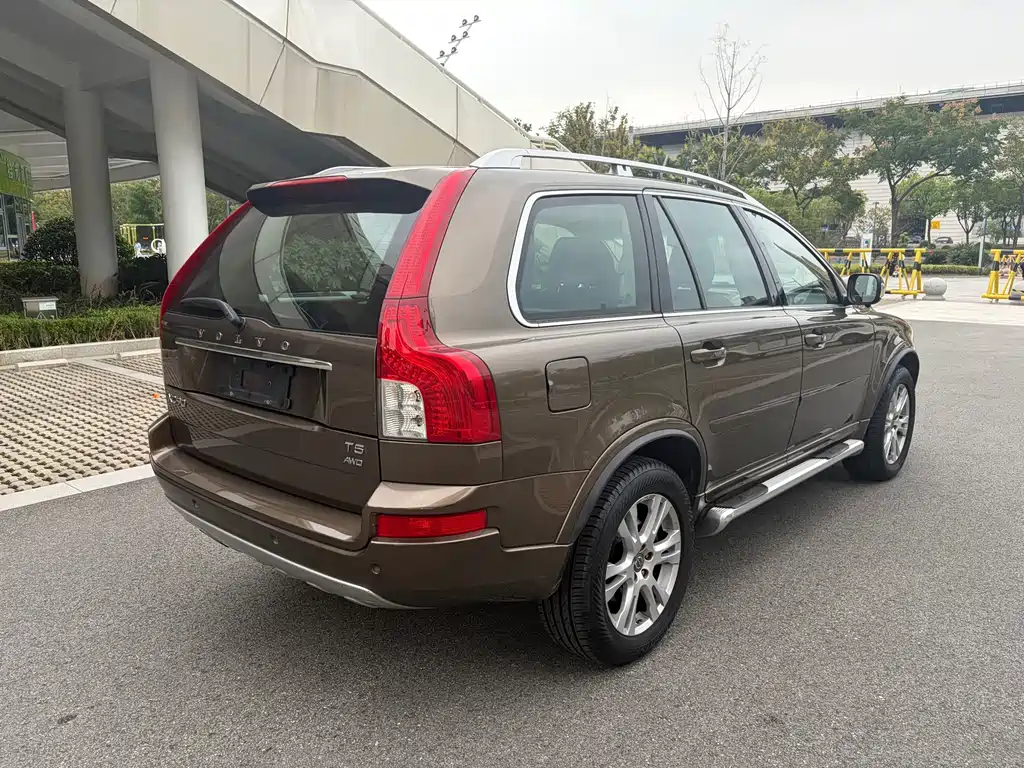 Volvo XC Classic — миниатюра 5